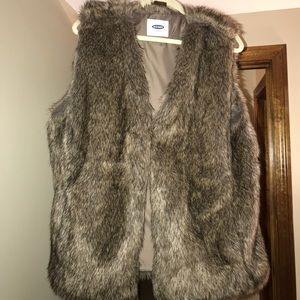 Fur vest old navy size XL Brown fur